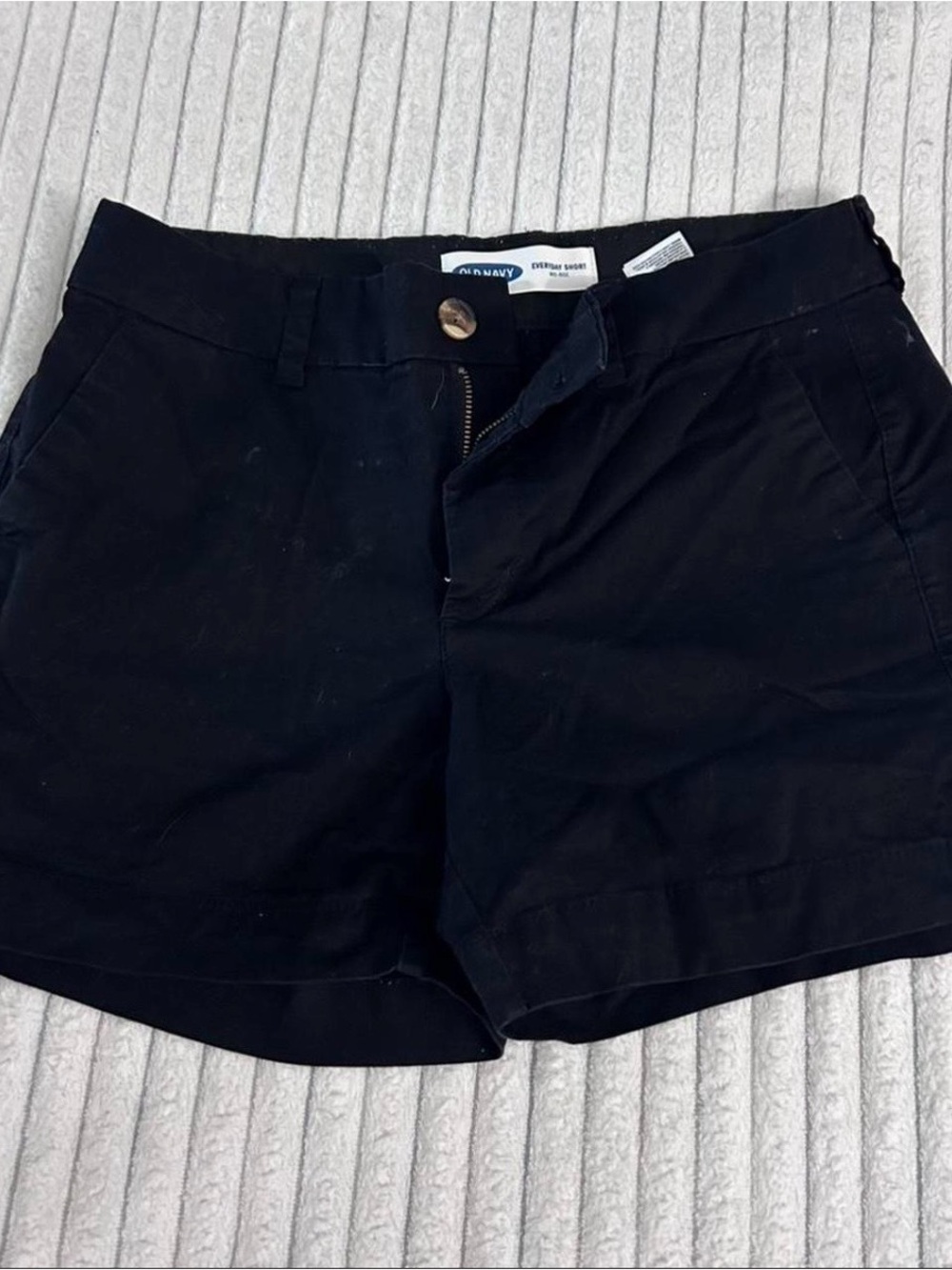 Old Navy Everyday Mid Rise Chino Shorts